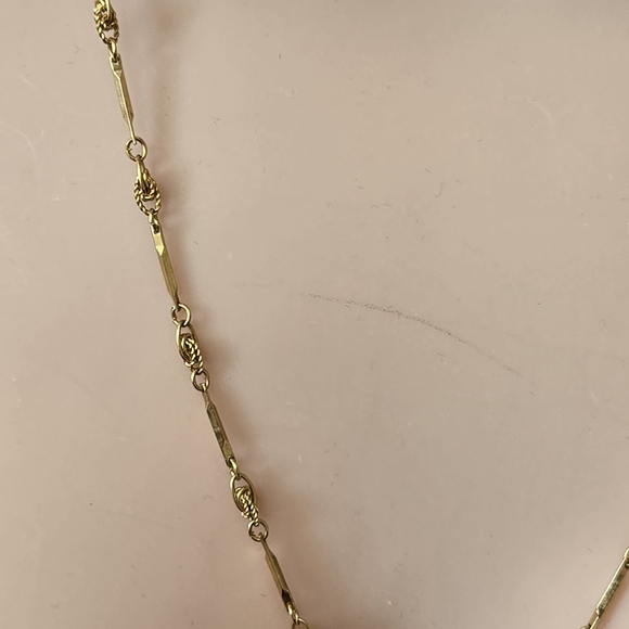 🌻#1 22-inch Gold toned necklace - Picture 2 of 6